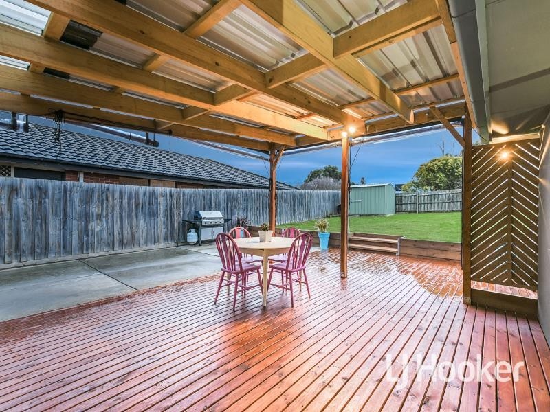 5 Meredith Crescent, Hampton Park VIC 3976