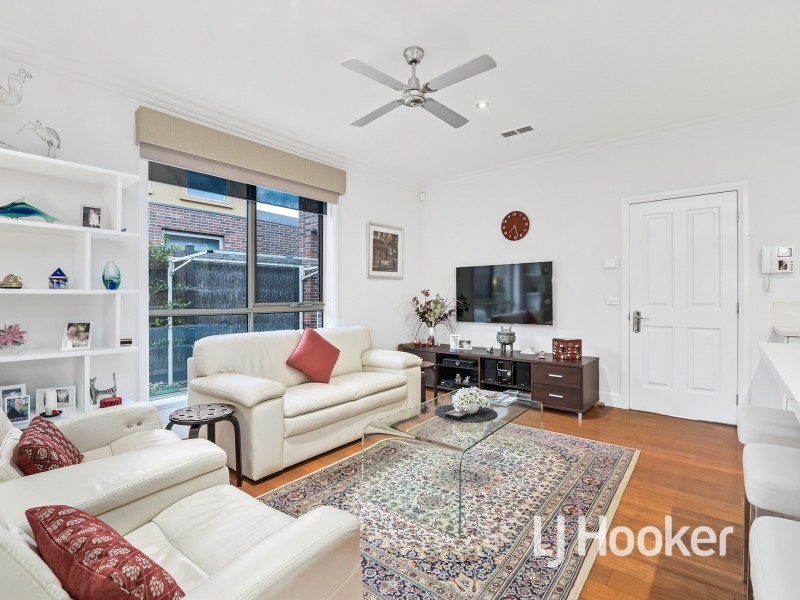 14/1 Paddington Terrace, Berwick VIC 3806