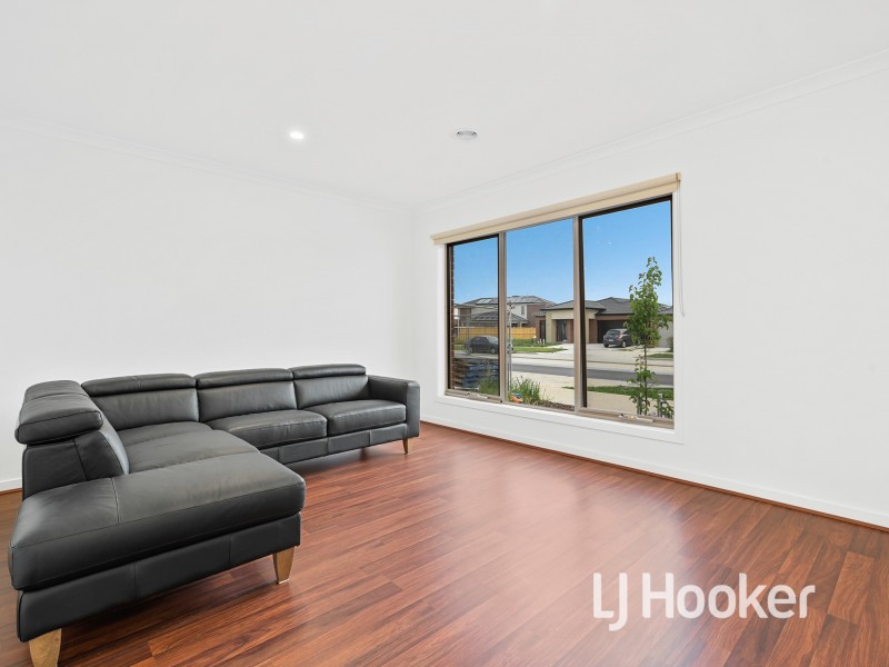81 Park Orchard Drive, Pakenham VIC 3810