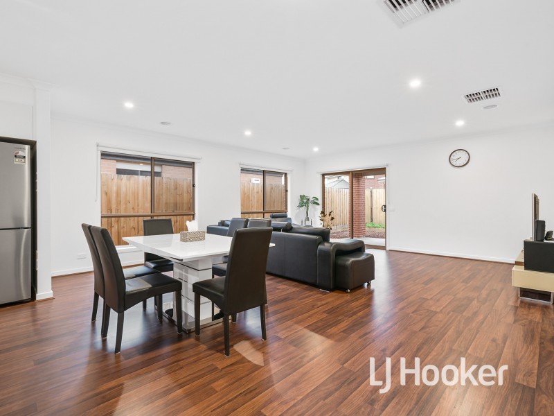 81 Park Orchard Drive, Pakenham VIC 3810