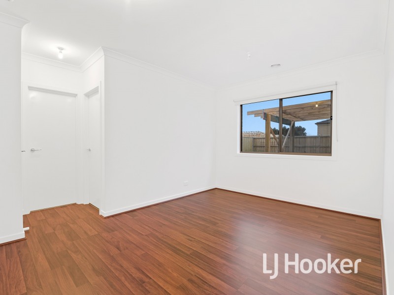 81 Park Orchard Drive, Pakenham VIC 3810