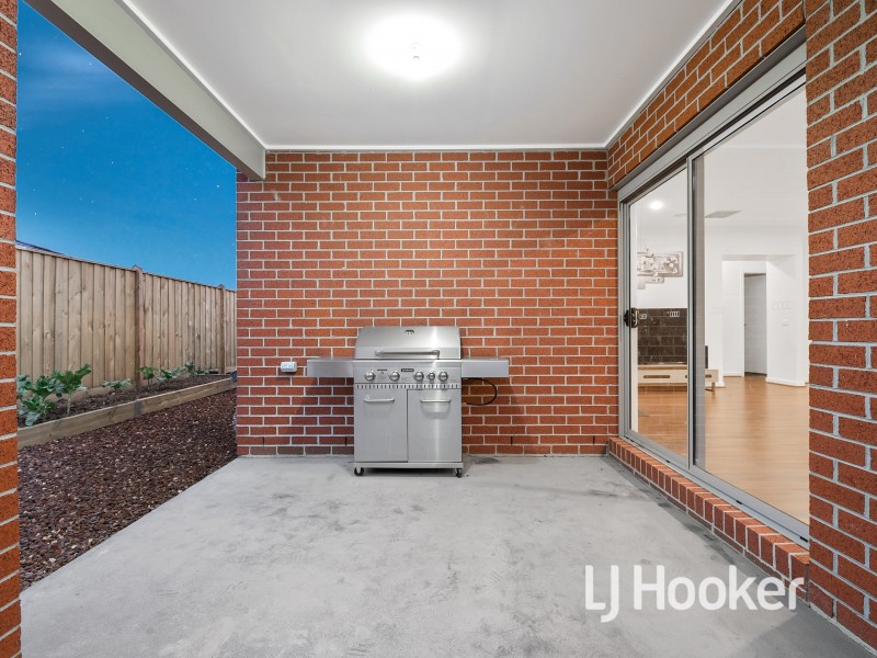 81 Park Orchard Drive, Pakenham VIC 3810