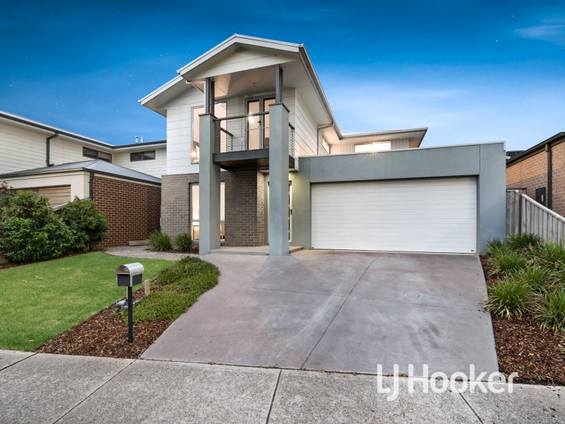 9 Maeve Circuit, Clyde North VIC 3978