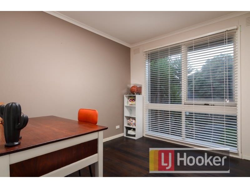 15 Selkirk Court, Berwick VIC 3806