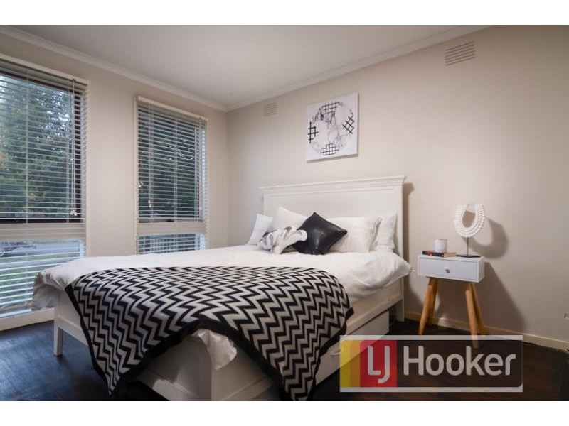 15 Selkirk Court, Berwick VIC 3806