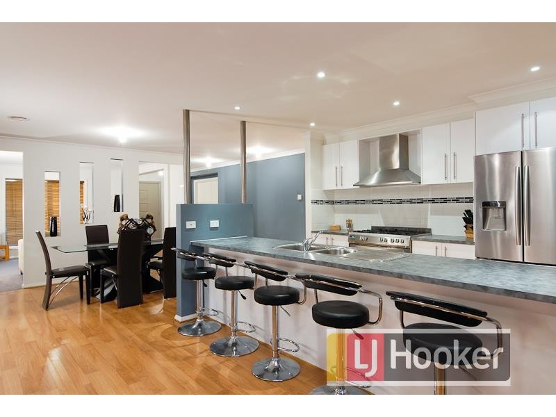 3 Faldo Place, Cranbourne North VIC 3977