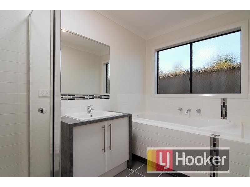 3 Faldo Place, Cranbourne North VIC 3977