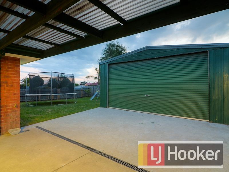 94 Courtenay Avenue, Cranbourne North VIC 3977