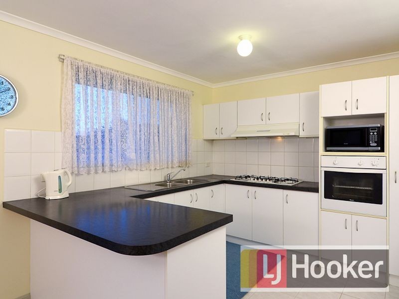 23 Karoonda Way, Hampton Park VIC 3976