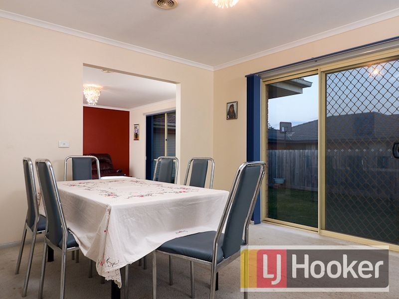 23 Karoonda Way, Hampton Park VIC 3976
