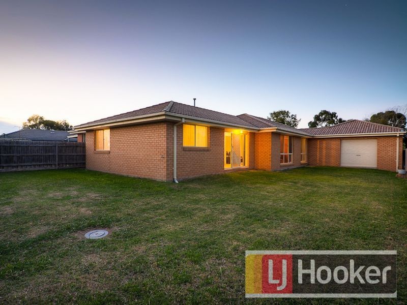 23 Karoonda Way, Hampton Park VIC 3976