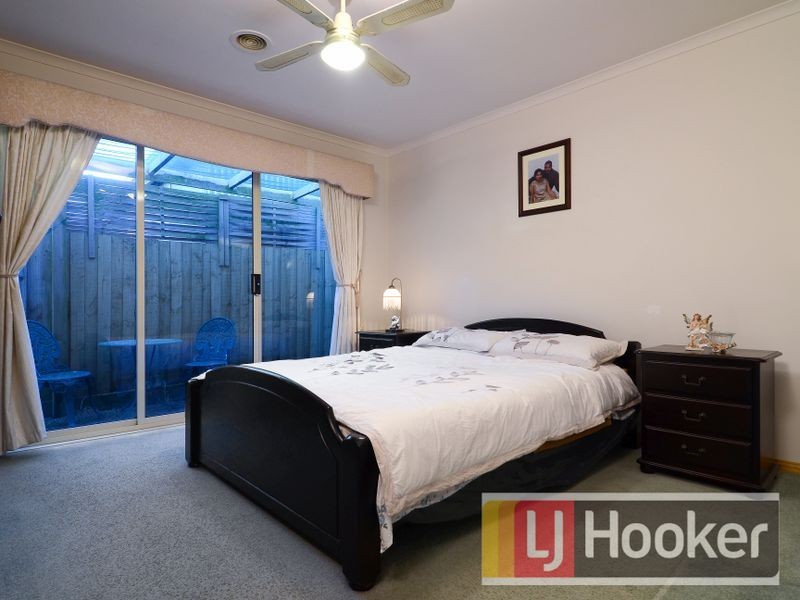 9 Manatoka Crescent, Hampton Park VIC 3976