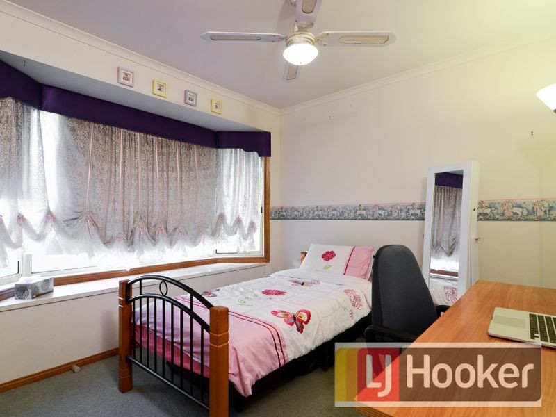 9 Manatoka Crescent, Hampton Park VIC 3976