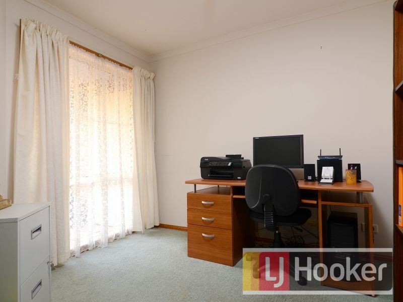 9 Manatoka Crescent, Hampton Park VIC 3976