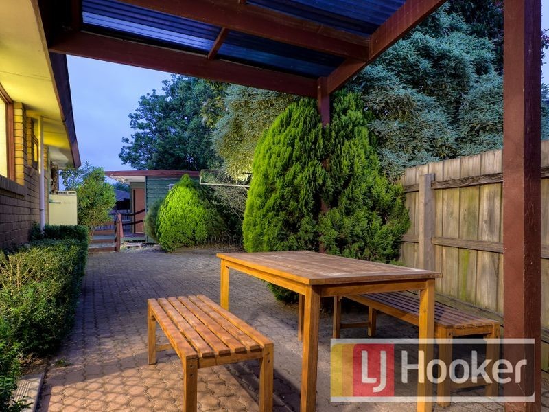 6 Hampton Drive, Hampton Park VIC 3976