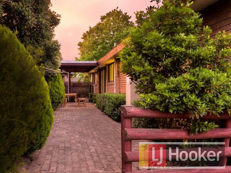 6 Hampton Drive, Hampton Park VIC 3976