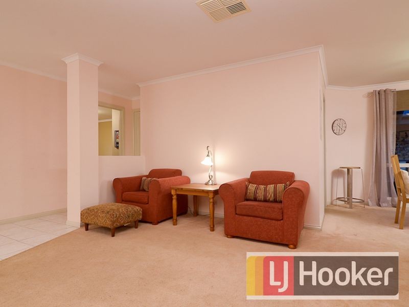 2 Floral Gardens, Narre Warren South VIC 3805