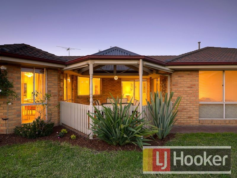 2 Floral Gardens, Narre Warren South VIC 3805