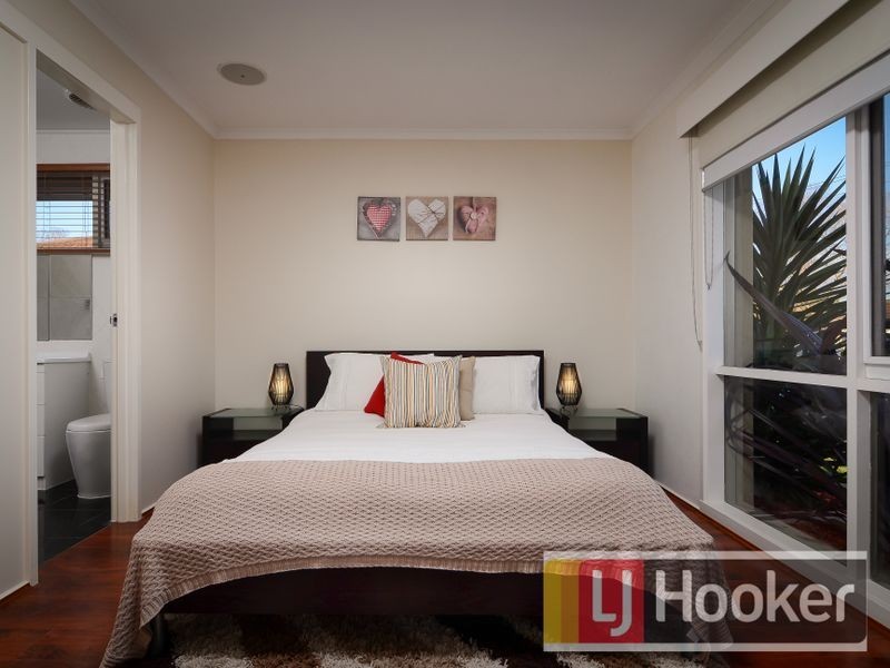 23 Meredith Crescent, Hampton Park VIC 3976