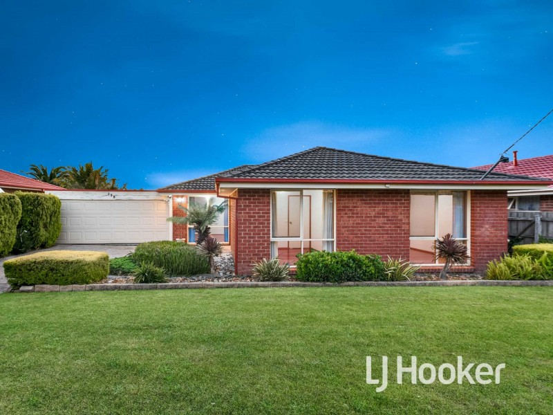 138 Warana Drive, Hampton Park VIC 3976