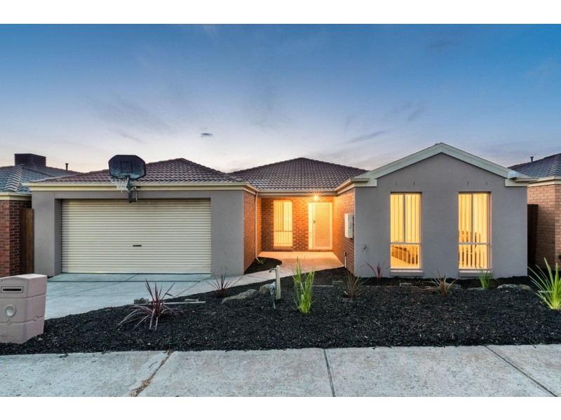 13 Allara Drive, Hampton Park VIC 3976