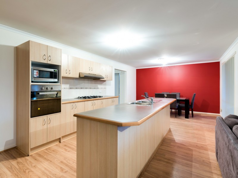 13 Allara Drive, Hampton Park VIC 3976