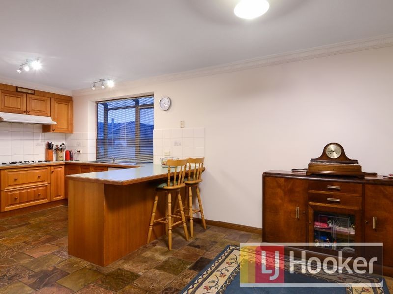 7 Oxenford Rise, Narre Warren South VIC 3805