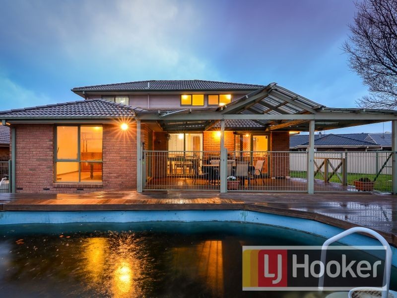 7 Oxenford Rise, Narre Warren South VIC 3805