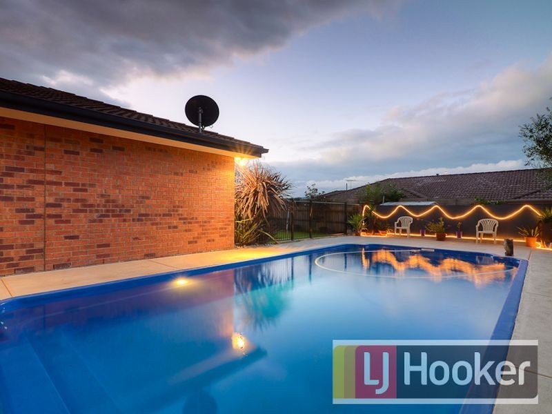 124 The Promenade, Narre Warren South VIC 3805