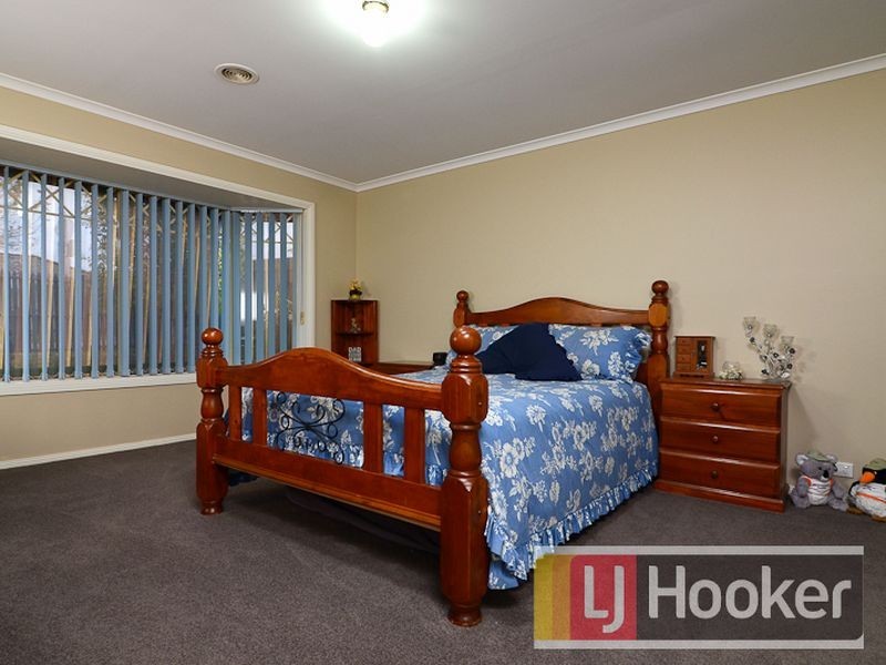 124 The Promenade, Narre Warren South VIC 3805