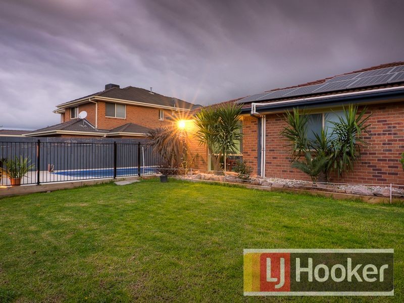 124 The Promenade, Narre Warren South VIC 3805