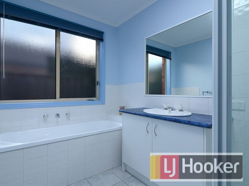 43 Chisholm Crescent, Narre Warren South VIC 3805