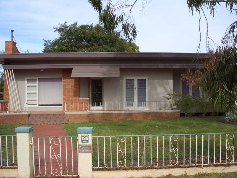 136 PARRY STREET, Charleville QLD 4470