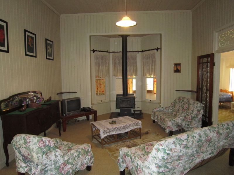 48 Bowen Street, Roma QLD 4455
