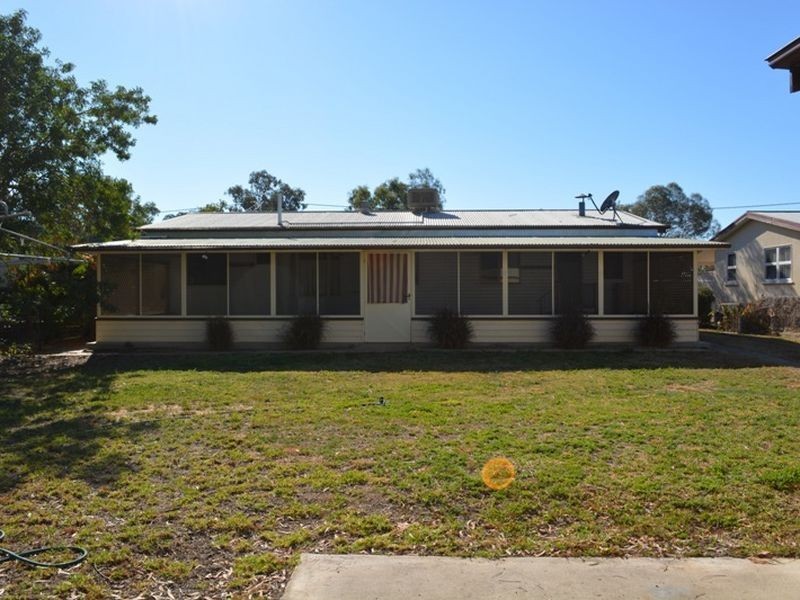 5 Wright Street, Roma QLD 4455