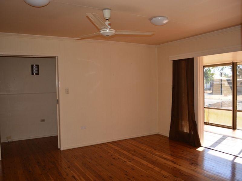 5 Wright Street, Roma QLD 4455