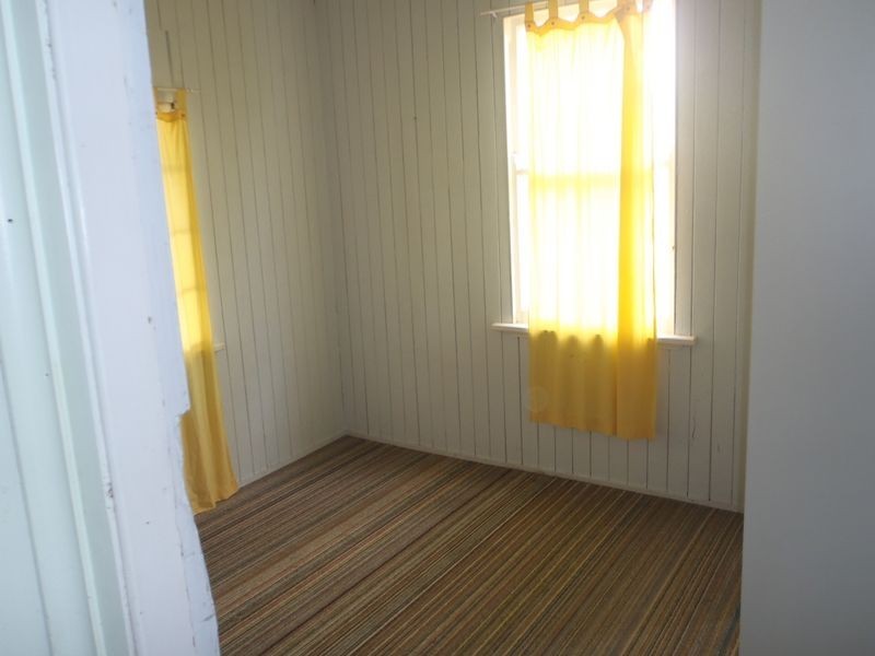 132 Arthur Street, Roma QLD 4455