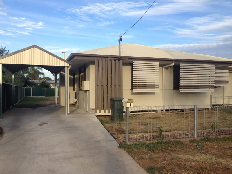 1/2 Arthur Street, Roma QLD 4455