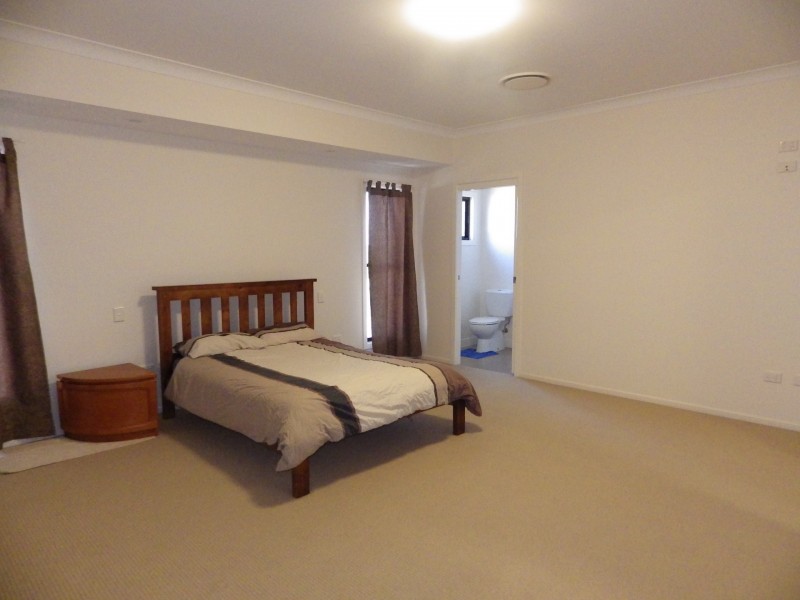 6 Lockyer Crescent, Roma QLD 4455