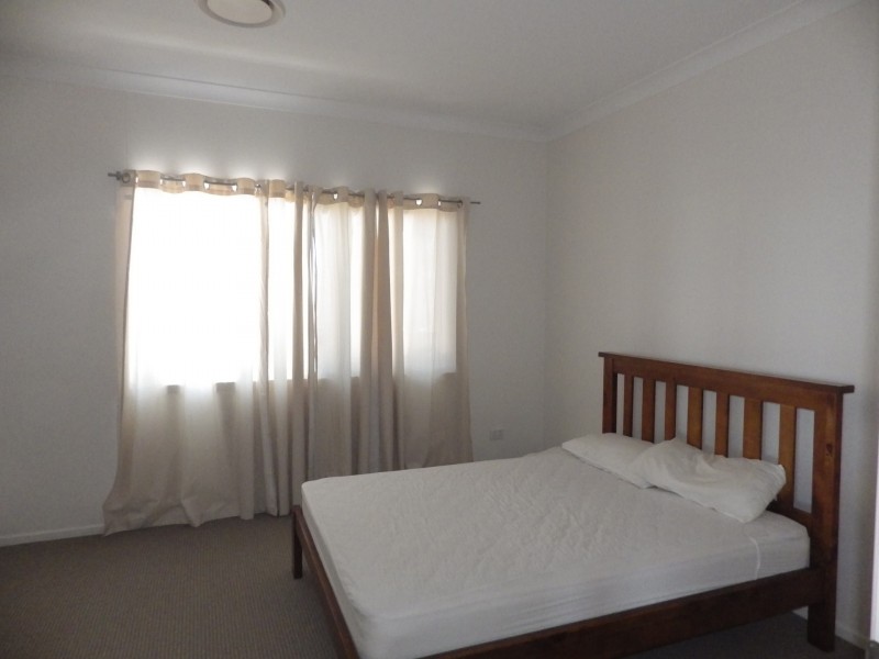 6 Lockyer Crescent, Roma QLD 4455