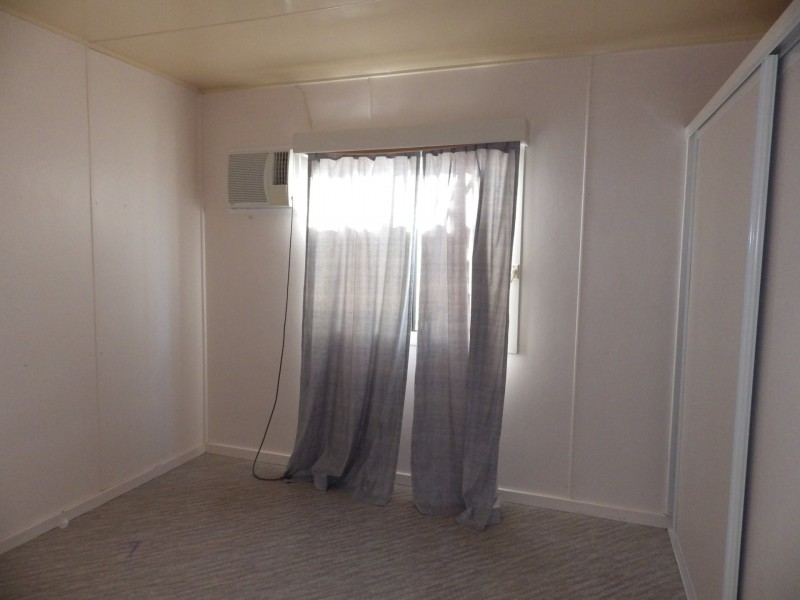 2 Lovell Street, Roma QLD 4455