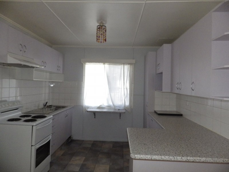 2 Lovell Street, Roma QLD 4455