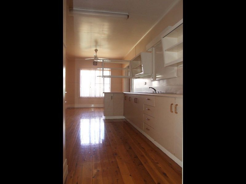 8 CHESTER STREET, Charleville QLD 4470