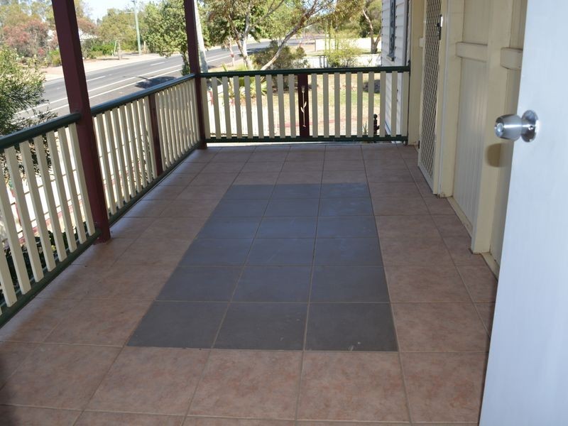 30 Northern Road, Roma QLD 4455