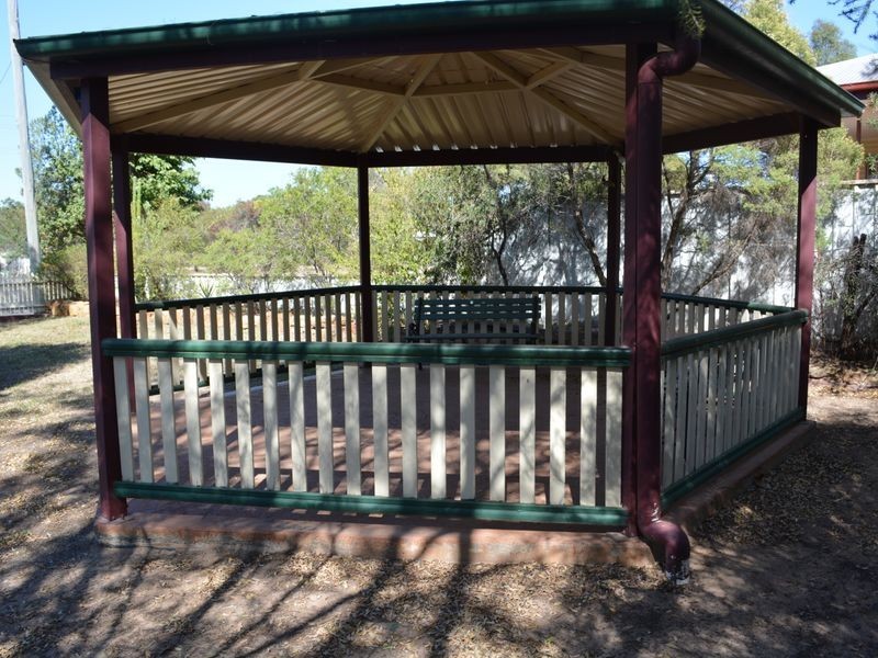 30 Northern Road, Roma QLD 4455