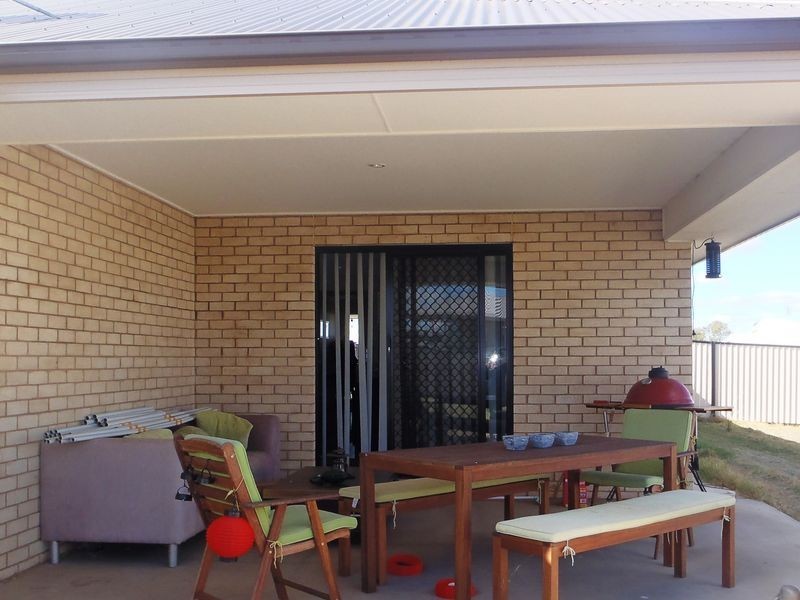 1 Lockyer Cresent, Roma QLD 4455