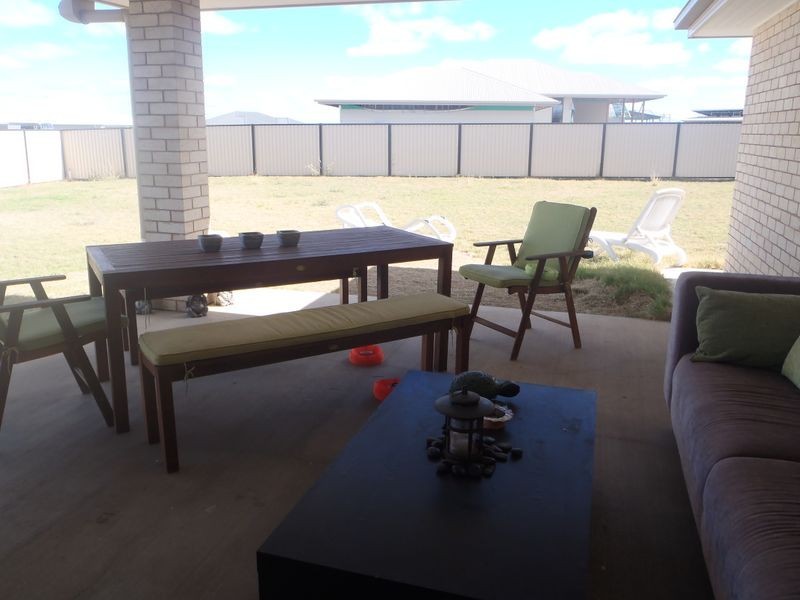 1 Lockyer Cresent, Roma QLD 4455