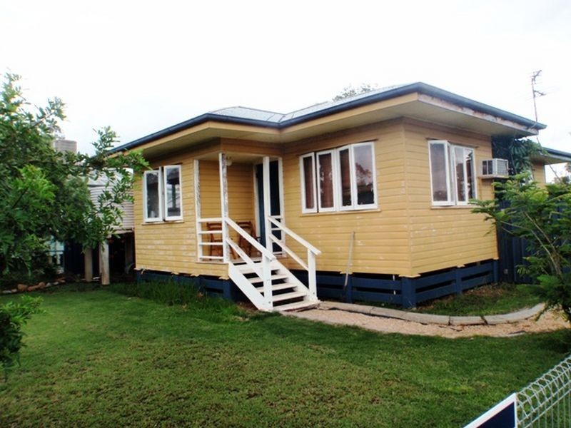 22 McEwan Street, Roma QLD 4455