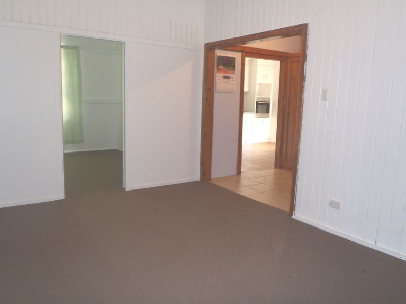 17 Lovell Street, Roma QLD 4455