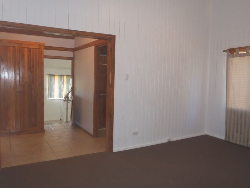 17 Lovell Street, Roma QLD 4455